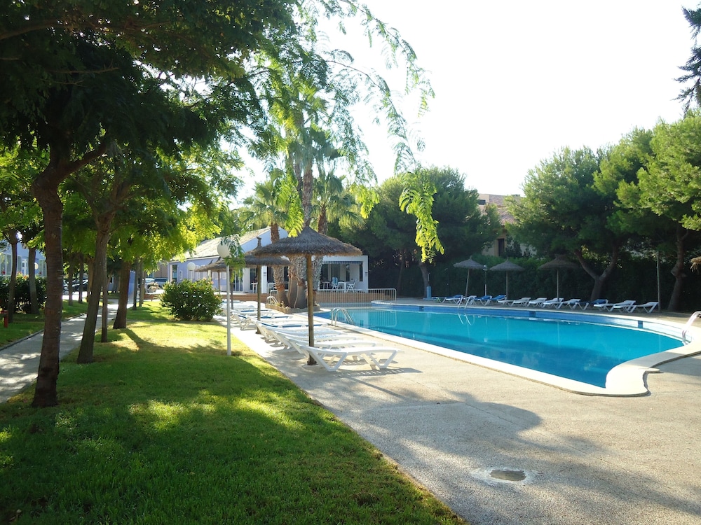 Club Ciudadela Aparthotel — Swimming pool in Cala'n Bosch, Balearic Islands