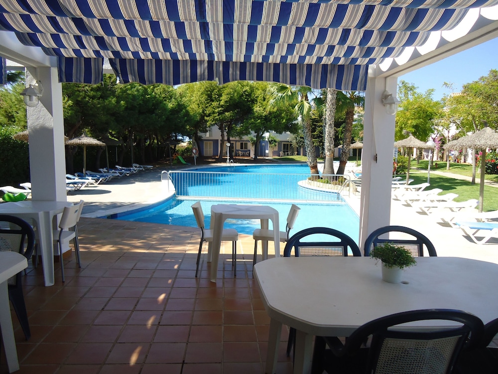 Club Ciudadela Aparthotel — Swimming pool in Cala'n Bosch, Balearic Islands
