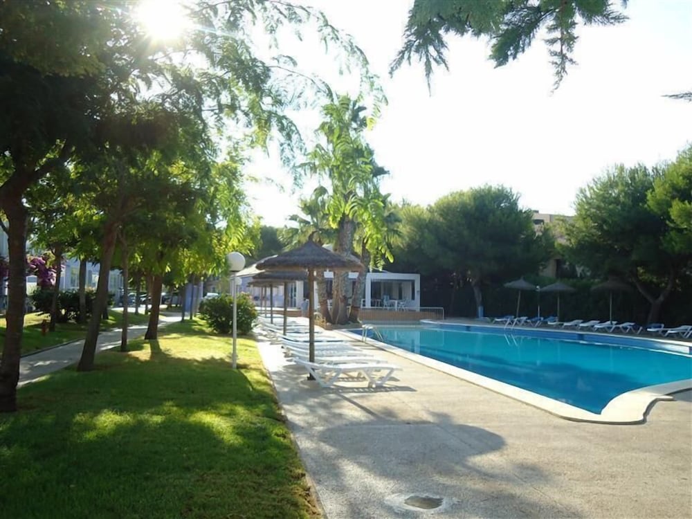 Club Ciudadela Aparthotel — Swimming pool in Cala'n Bosch, Balearic Islands