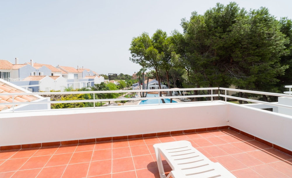 Club Ciudadela Aparthotel — Swimming pool in Cala'n Bosch, Balearic Islands