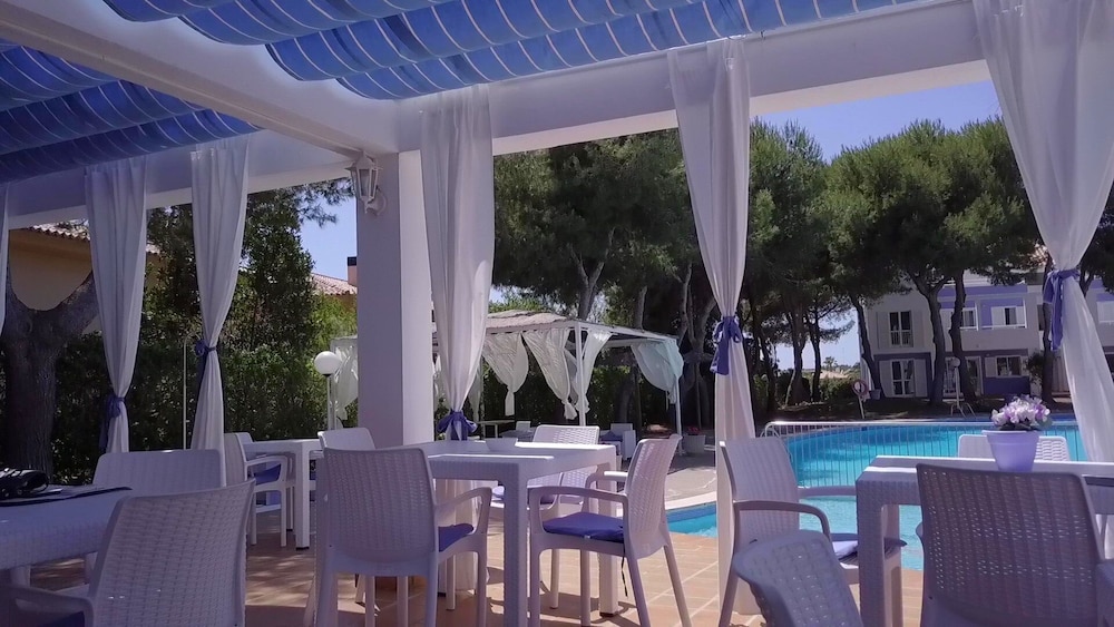 Club Ciudadela Aparthotel — Restaurant & bars in Cala'n Bosch, Balearic Islands
