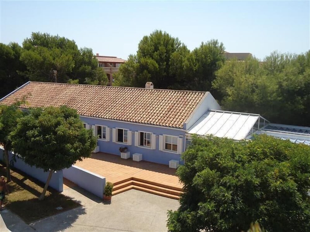 Club Ciudadela Aparthotel — Hotel building in Cala'n Bosch, Balearic Islands