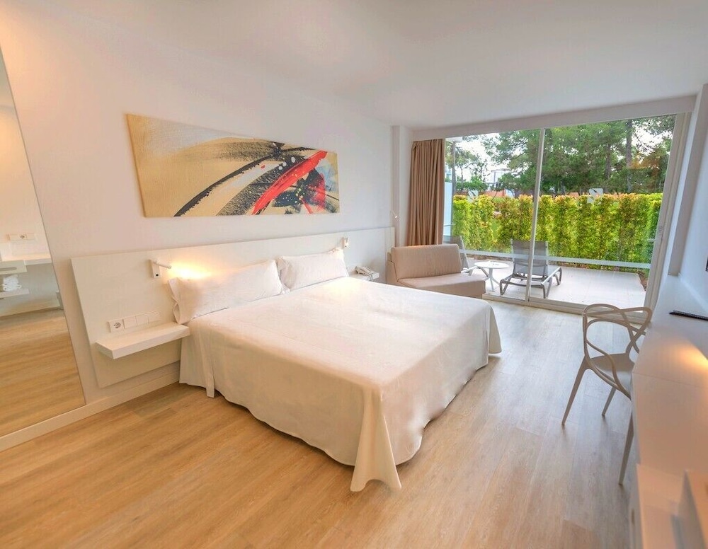 Els Pins Resort and Spa — Hotel rooms in San Antonio, Balearic Islands