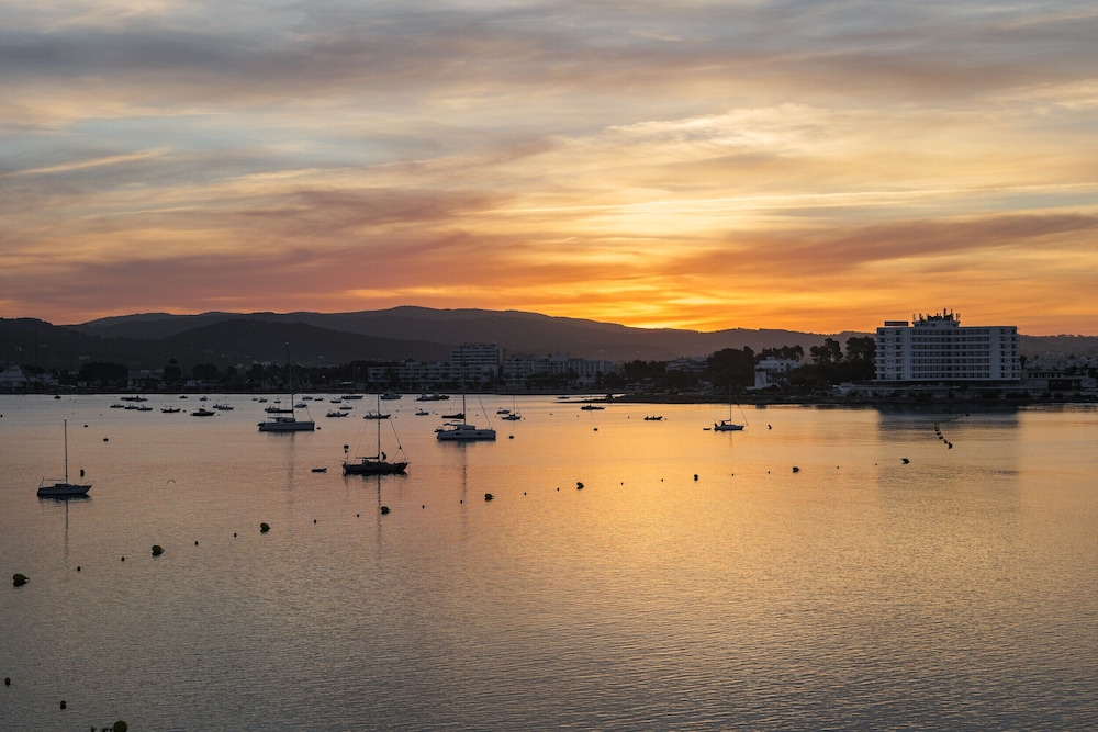 Els Pins Resort and Spa — Beach in San Antonio, Balearic Islands