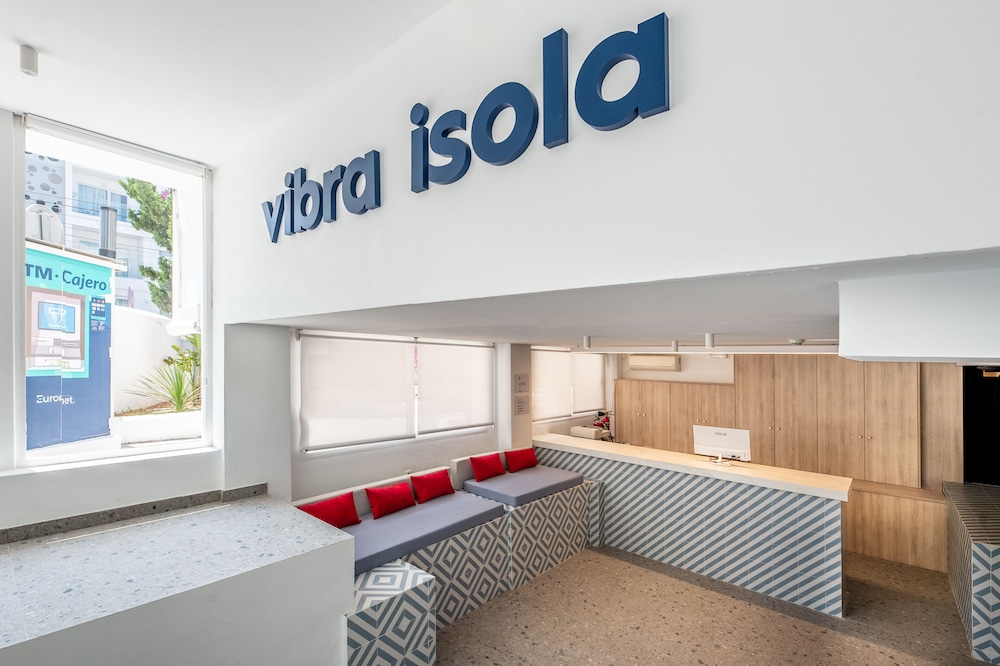 Hotel Vibra Isola - Adults Only — Hotel building in Playa d'en Bossa, Balearic Islands