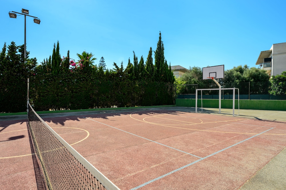 Aparthotel Vibra Bay — Sports & recreation in San Antonio, Balearic Islands