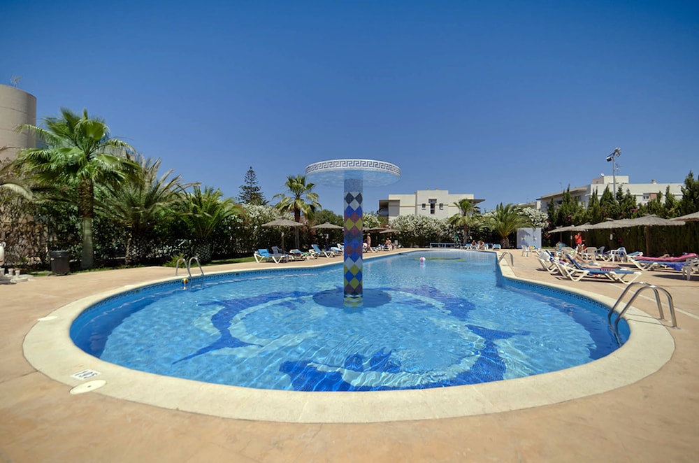 Aparthotel Vibra Bay — Swimming pool in San Antonio, Balearic Islands