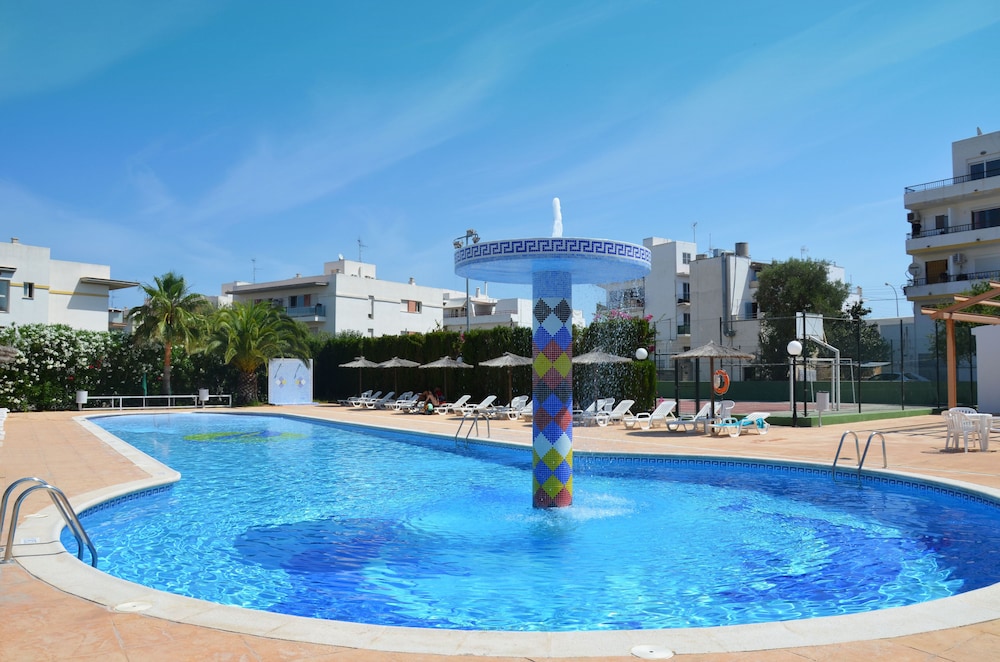 Aparthotel Vibra Bay — Swimming pool in San Antonio, Balearic Islands