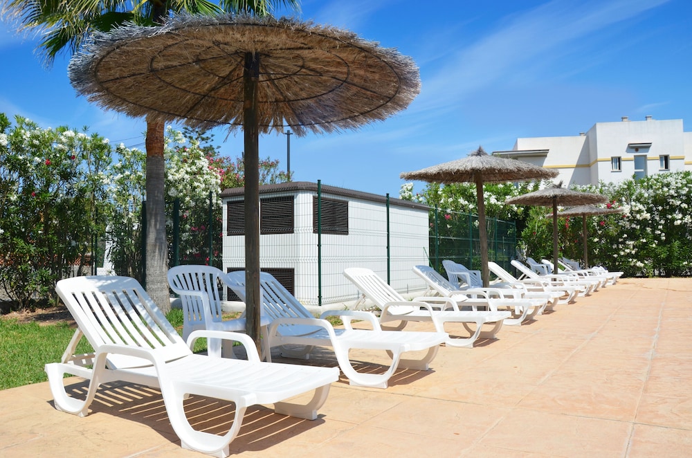 Aparthotel Vibra Bay — Swimming pool in San Antonio, Balearic Islands