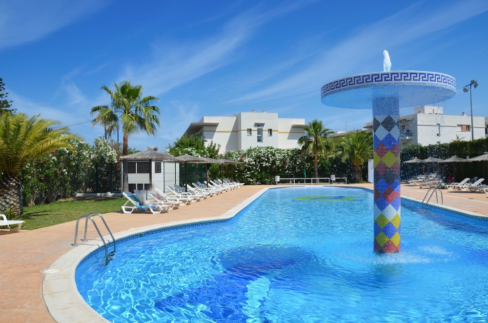 Aparthotel Vibra Bay — Swimming pool in San Antonio, Balearic Islands