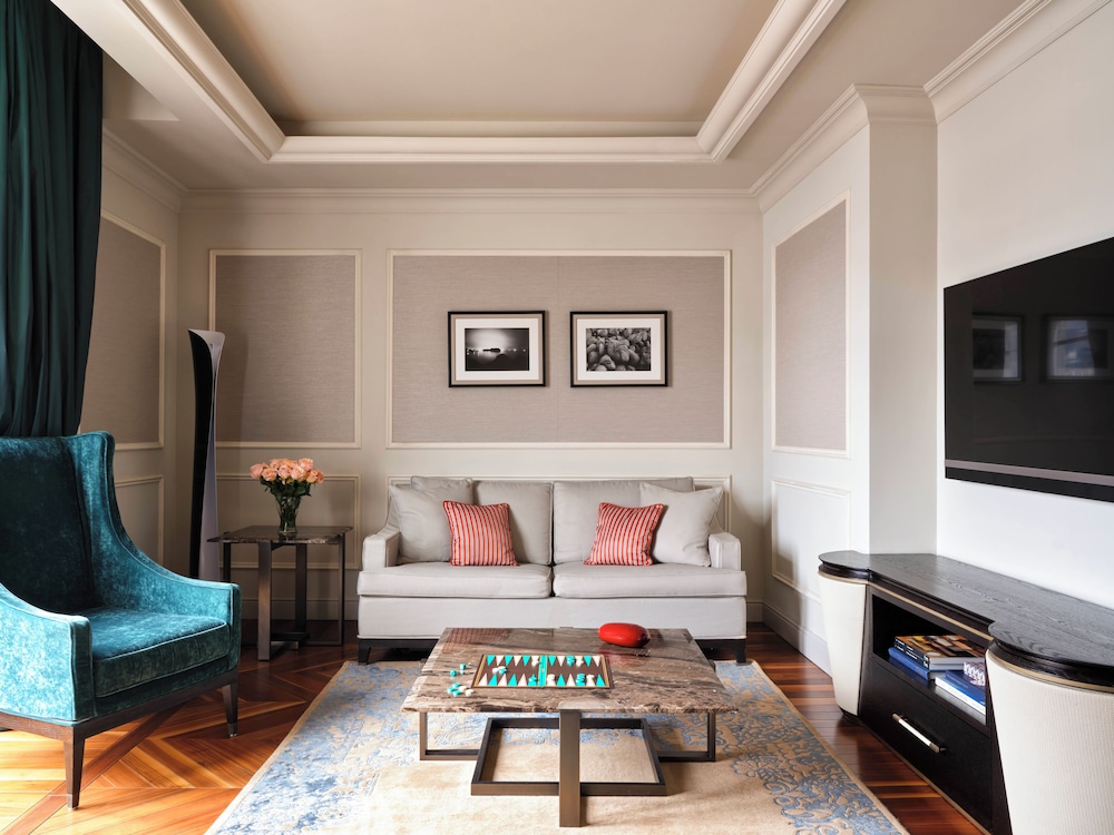 Palazzo Venezia — Hotel rooms in Como, Lombardy