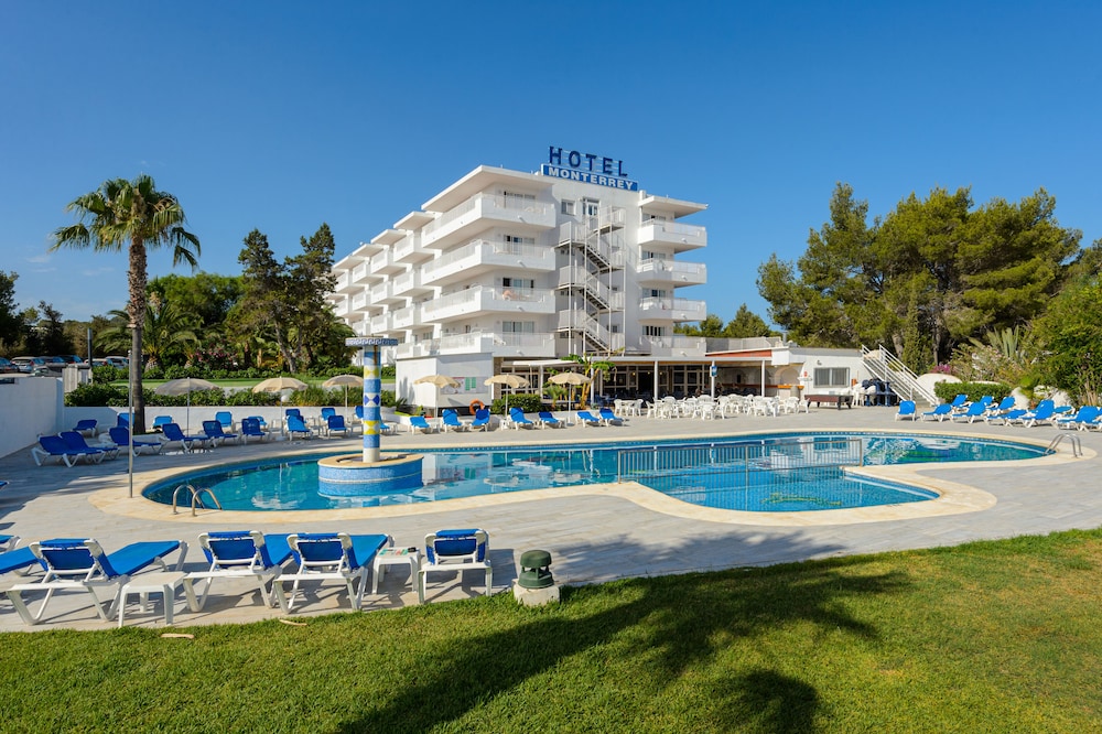 Aparthotel Vibra Monterrey — Swimming pool in San Antonio, Balearic Islands