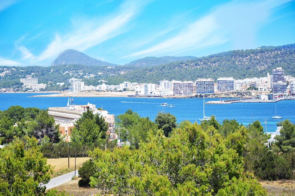 Aparthotel Vibra Monterrey — Attractions in the area in San Antonio, Balearic Islands