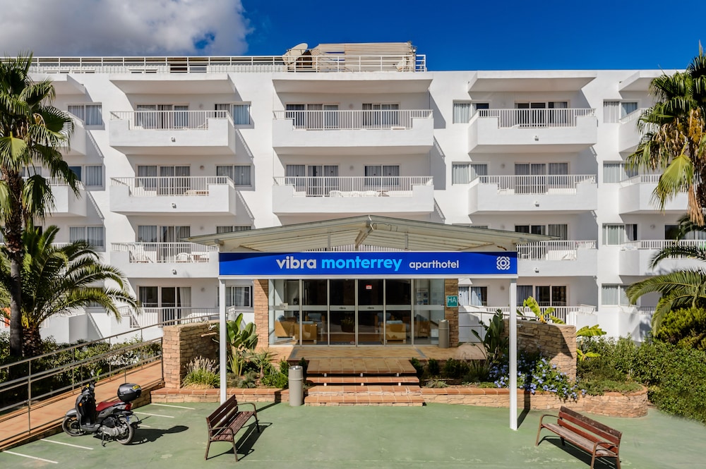 Aparthotel Vibra Monterrey — Hotel building in San Antonio, Balearic Islands