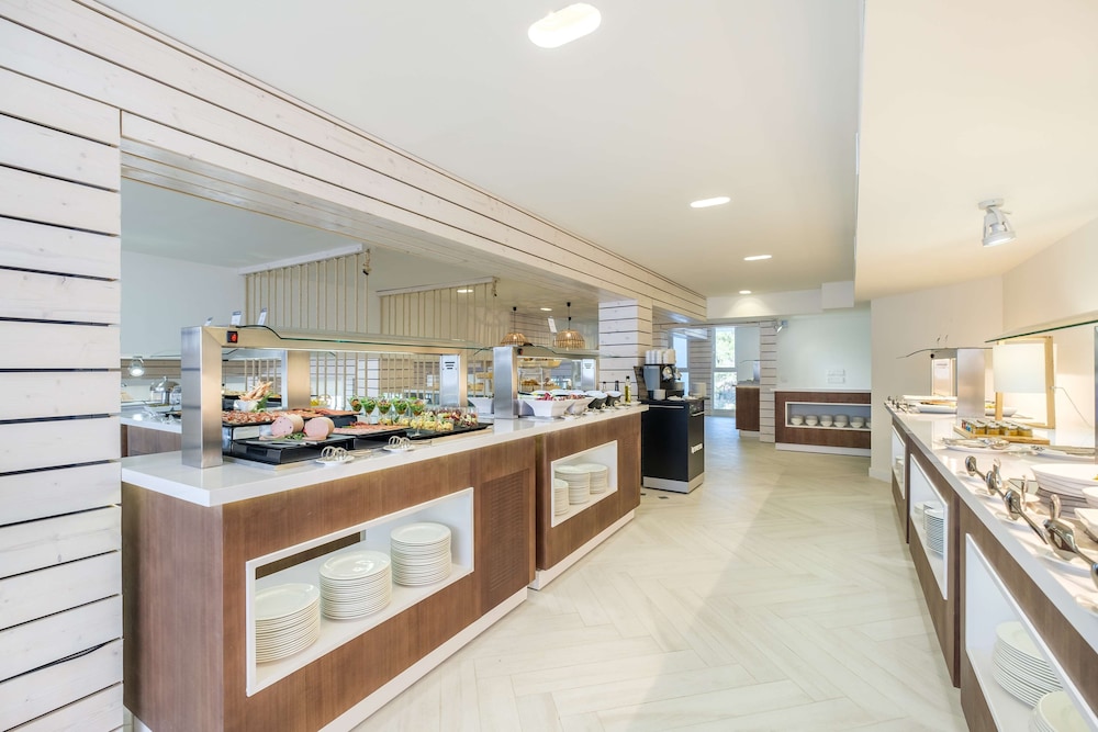 Barceló Portinatx - Adults Only — Restaurant & bars in Portinatx, Balearic Islands