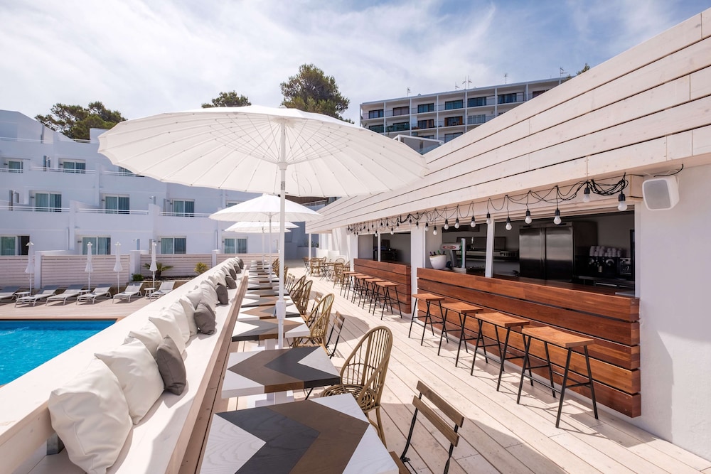 Barceló Portinatx - Adults Only — Restaurant & bars in Portinatx, Balearic Islands