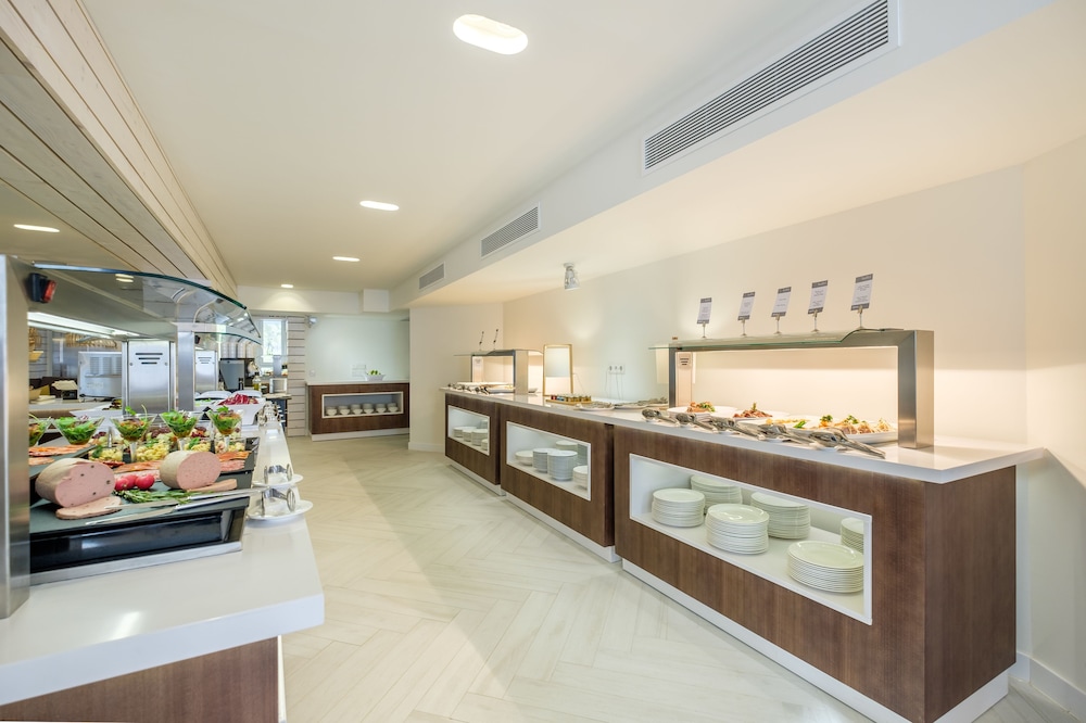 Barceló Portinatx - Adults Only — Restaurant & bars in Portinatx, Balearic Islands