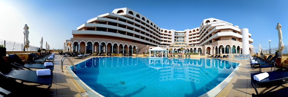 Radisson Blu Resort, Malta St. Julian's — Hotel building in Pembroke, Malta Island