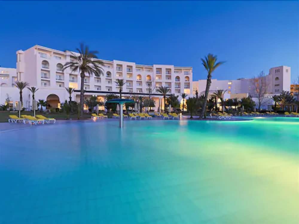Vincci Saphir Palace & Spa — Swimming pool in Hammamet, Nabeul