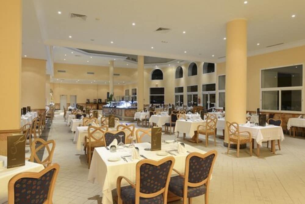 Vincci Saphir Palace & Spa — Restaurant & bars in Hammamet, Nabeul
