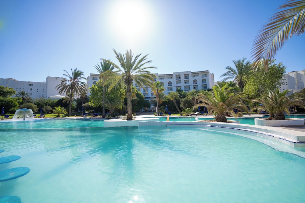 Vincci Saphir Palace & Spa — Swimming pool in Hammamet, Nabeul