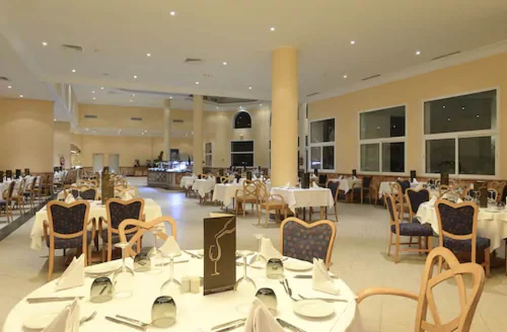 Vincci Saphir Palace & Spa — Restaurant & bars in Hammamet, Nabeul