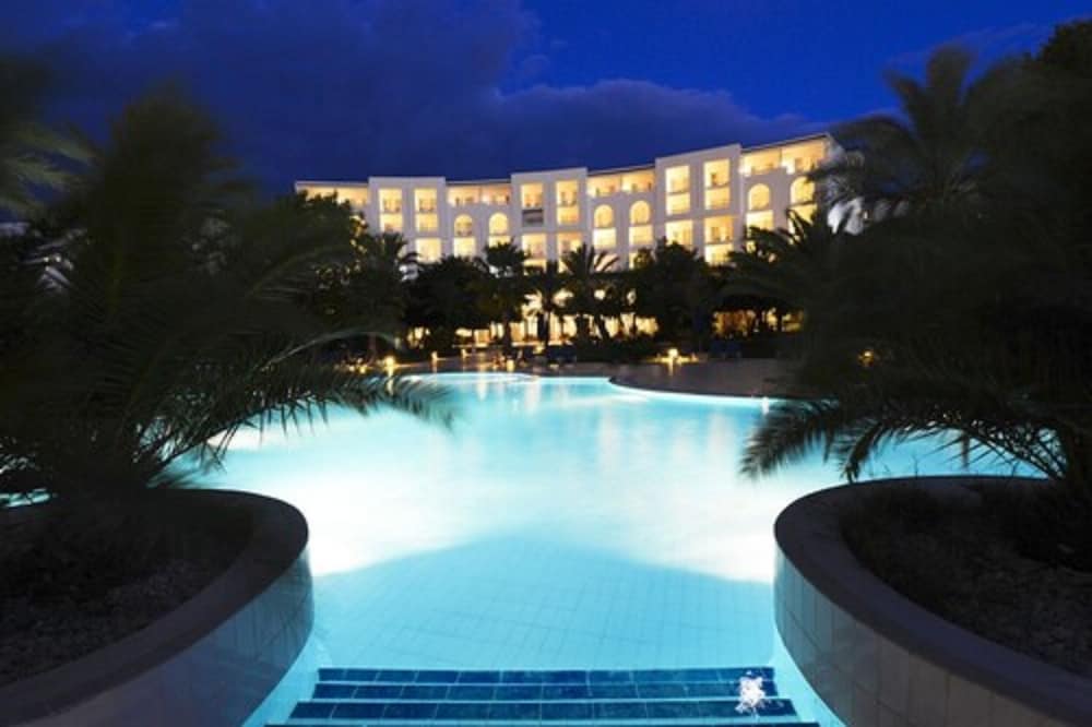 Vincci Saphir Palace & Spa — Swimming pool in Hammamet, Nabeul