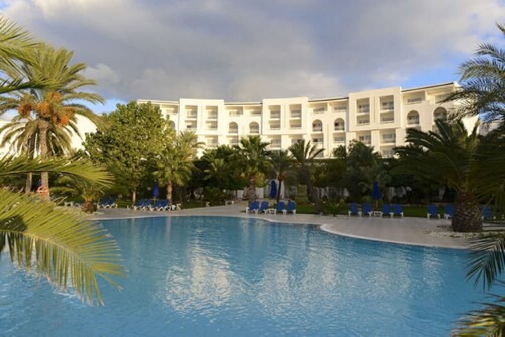 Vincci Saphir Palace & Spa — Swimming pool in Hammamet, Nabeul