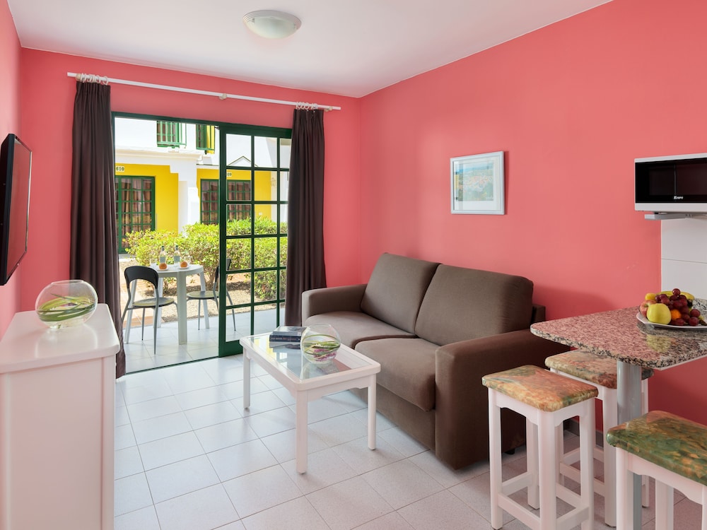 Bungalows Vistaflor — Hotel rooms in Maspalomas, Canary Islands