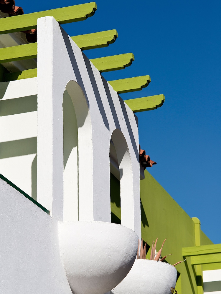 Bungalows Vistaflor — Hotel building in Maspalomas, Canary Islands