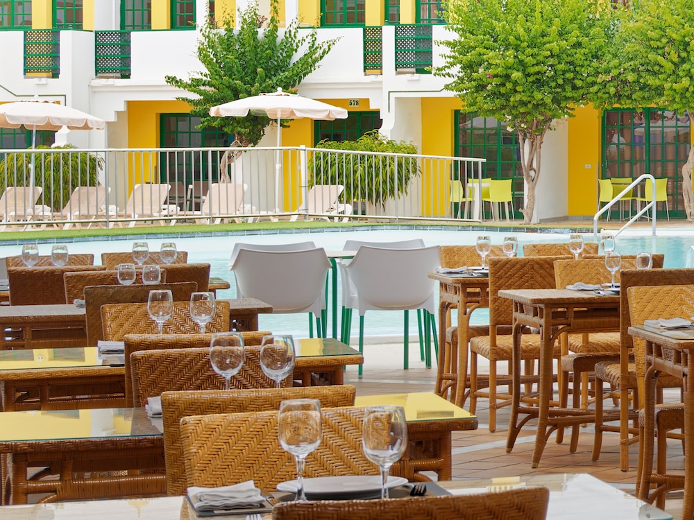 Bungalows Vistaflor — Restaurant & bars in Maspalomas, Canary Islands