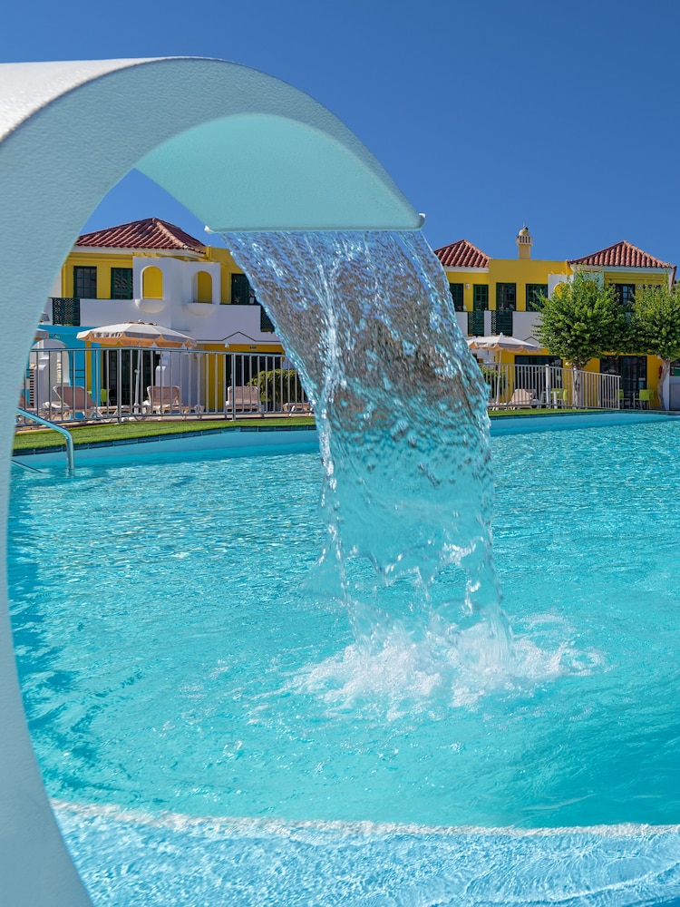 Bungalows Vistaflor — Swimming pool in Maspalomas, Canary Islands