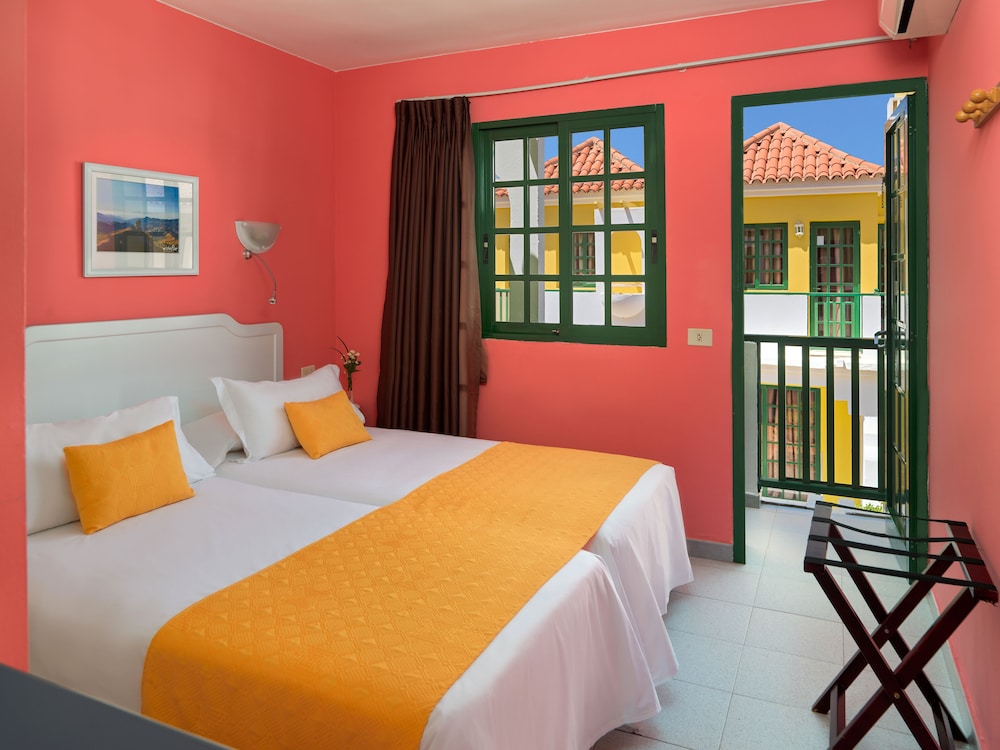 Bungalows Vistaflor — Hotel rooms in Maspalomas, Canary Islands