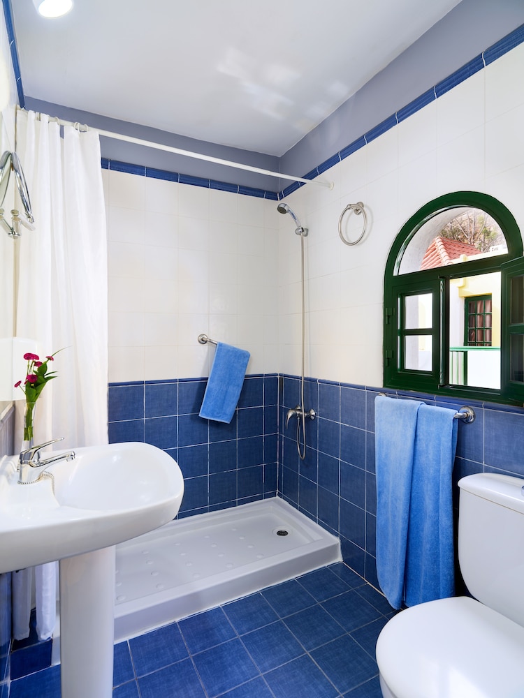 Bungalows Vistaflor — Hotel rooms in Maspalomas, Canary Islands