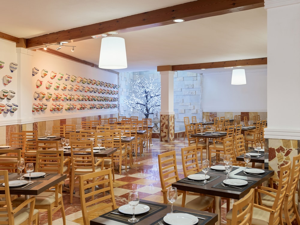 Bungalows Vistaflor — Restaurant & bars in Maspalomas, Canary Islands