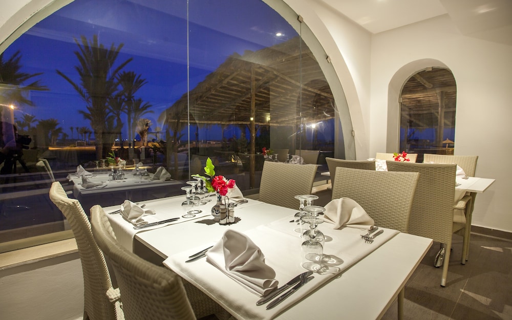 Seabel Aladin — Restaurant & bars in Aghir, Medenine