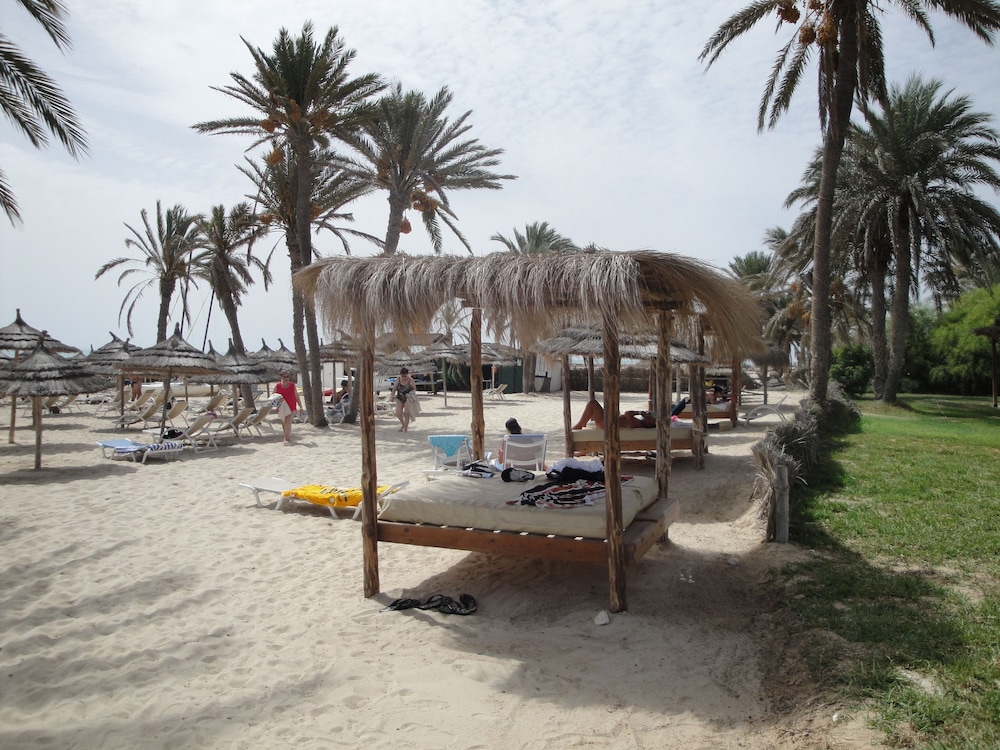 Seabel Aladin — Beach in Aghir, Medenine