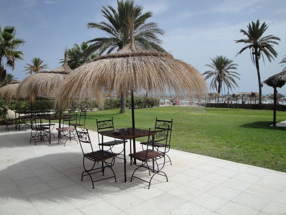 Seabel Aladin — Restaurant & bars in Aghir, Medenine