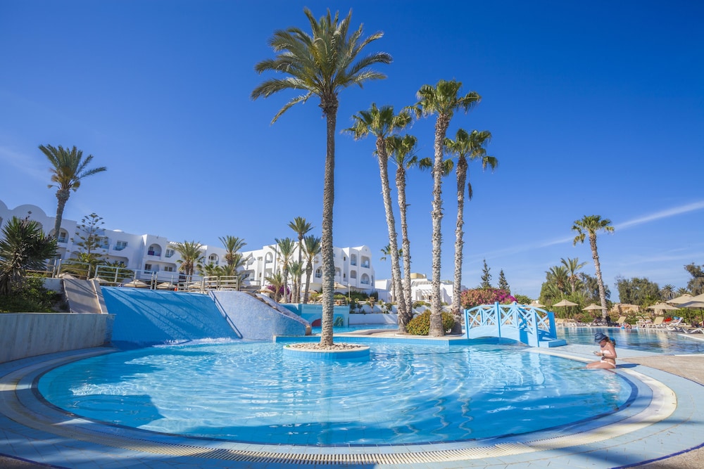 Seabel Aladin — Swimming pool in Aghir, Medenine