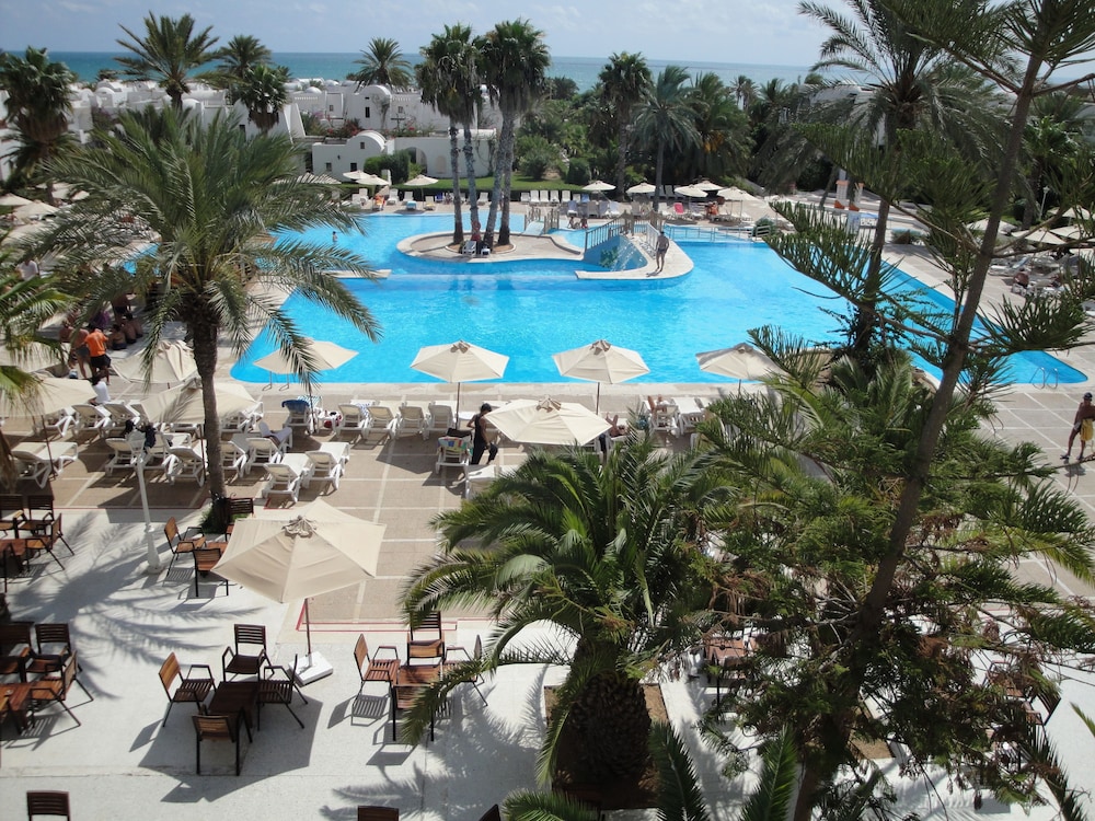 Seabel Aladin — Swimming pool in Aghir, Medenine