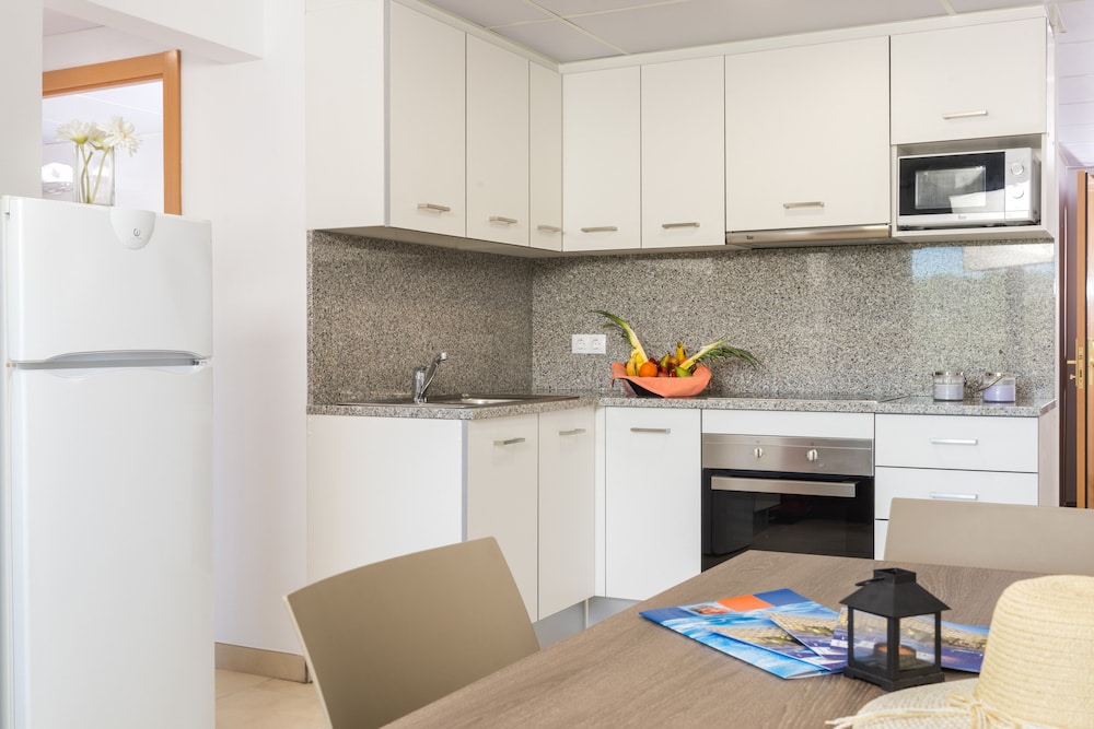 Apartaments Condado — Hotel rooms in Lloret de Mar, Catalonia