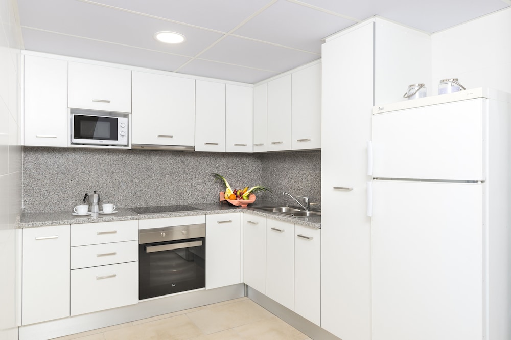Apartaments Condado — Hotel rooms in Lloret de Mar, Catalonia