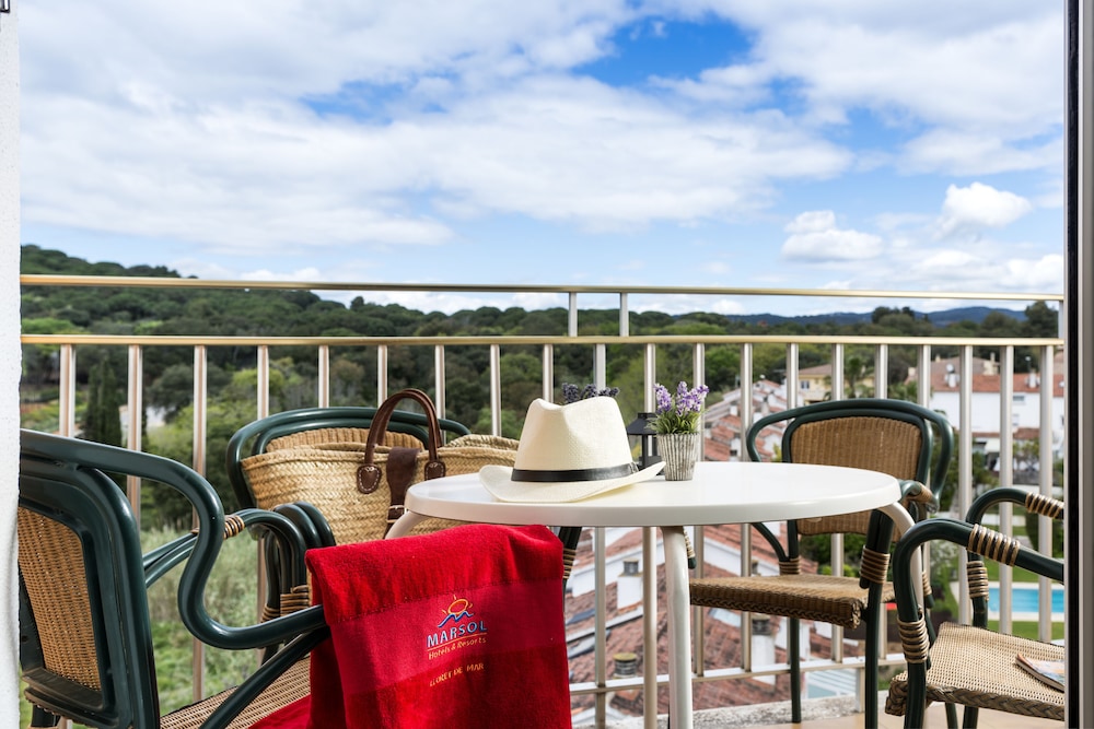 Apartaments Condado — Hotel rooms in Lloret de Mar, Catalonia