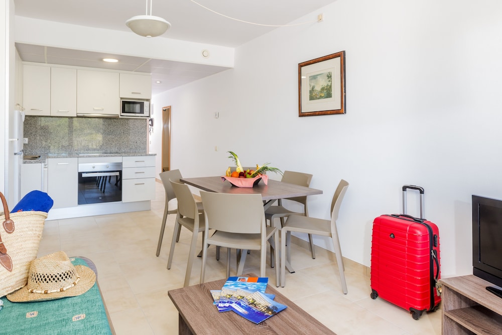 Apartaments Condado — Hotel rooms in Lloret de Mar, Catalonia