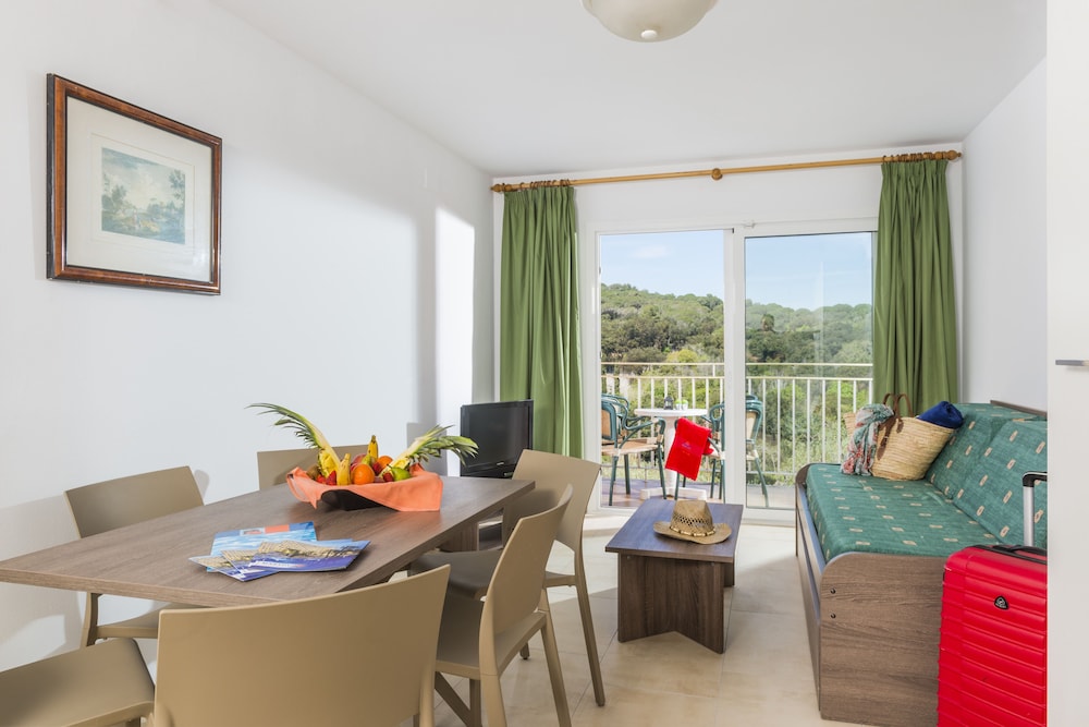 Apartaments Condado — Hotel rooms in Lloret de Mar, Catalonia