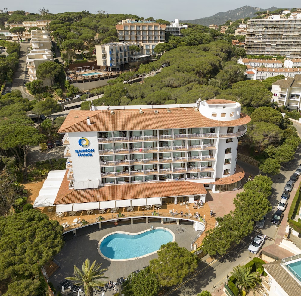 Hotel ILUNION Caleta Park - zdjęcie 2