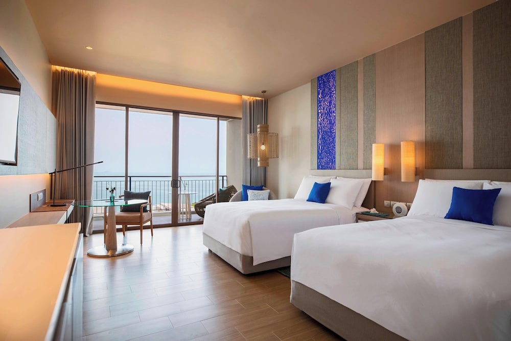 Renaissance Pattaya Resort & Spa — Hotel rooms in Sattahip, Chonburi