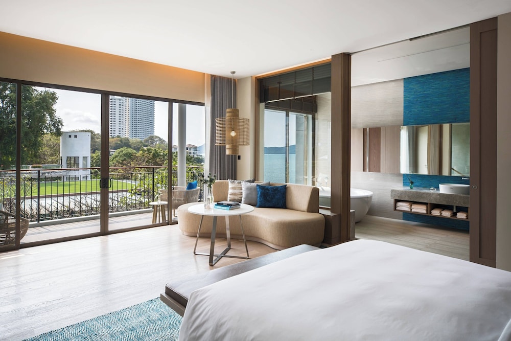 Renaissance Pattaya Resort & Spa — Hotel rooms in Sattahip, Chonburi