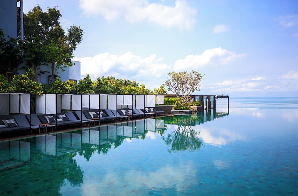 Renaissance Pattaya Resort & Spa — Swimming pool in Sattahip, Chonburi
