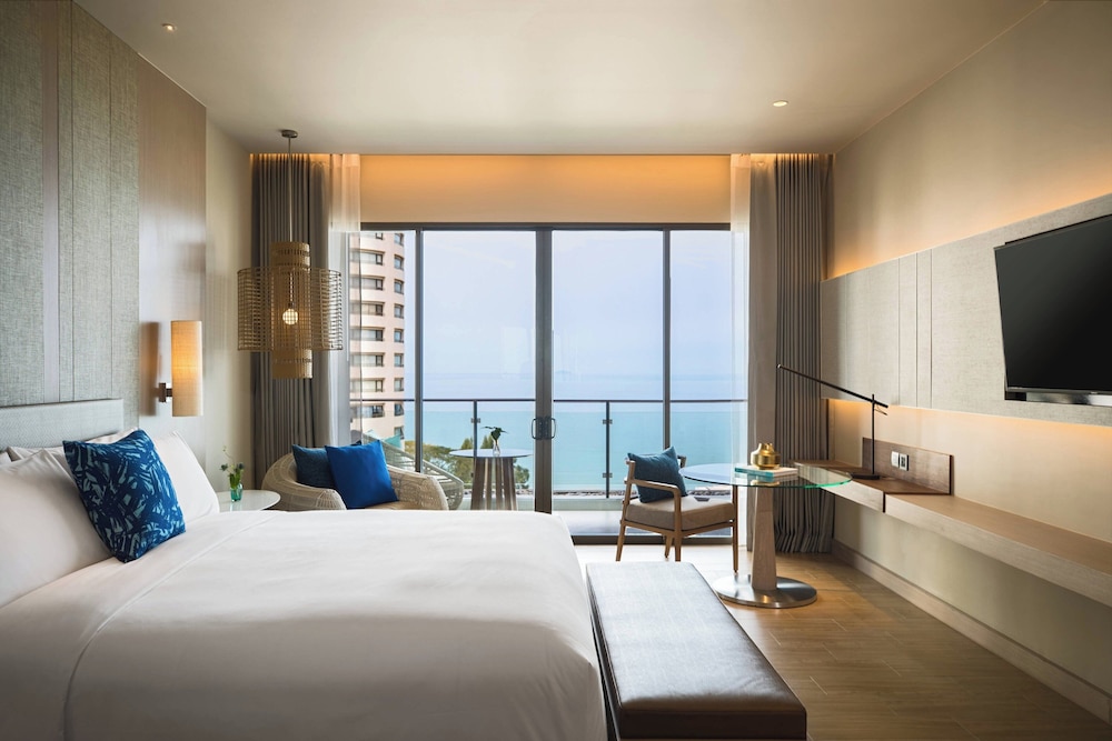Renaissance Pattaya Resort & Spa — Hotel rooms in Sattahip, Chonburi